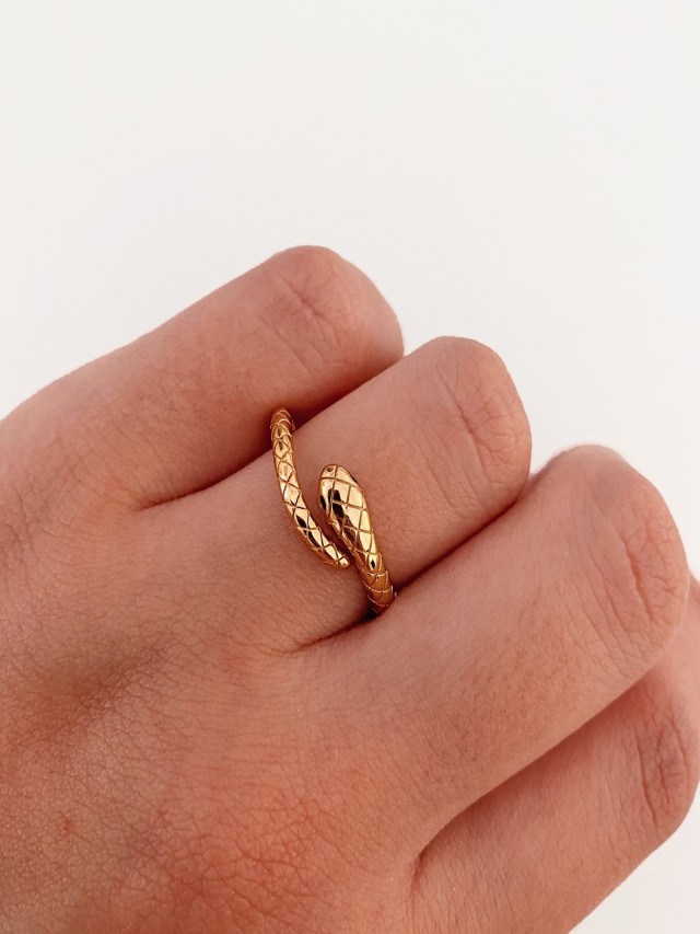 Lista 94+ Foto anillos de oro en forma de serpiente Lleno
