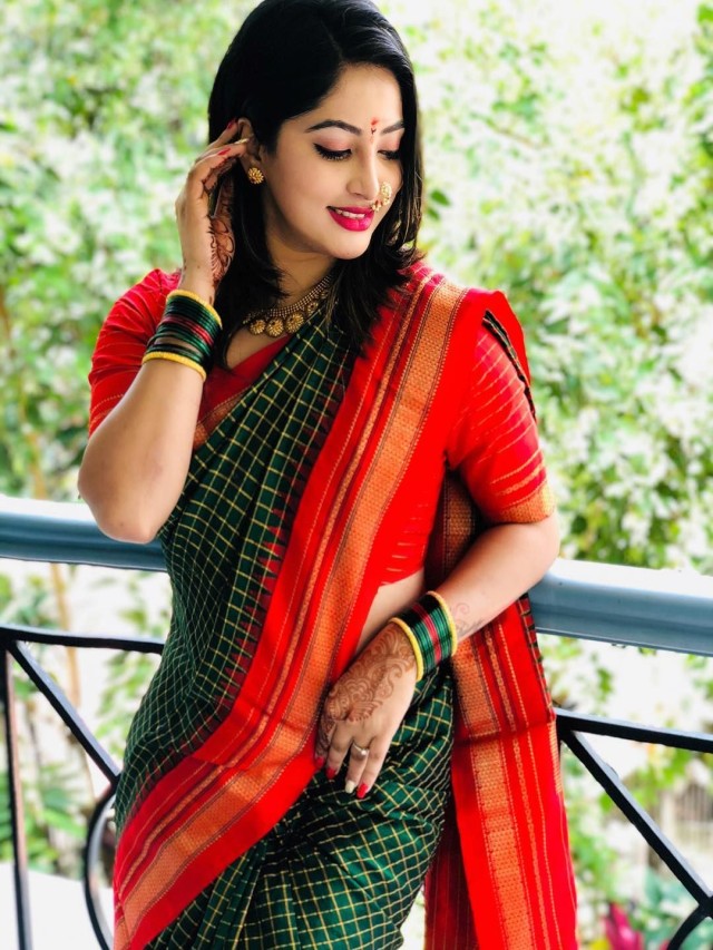 Lista 101+ Imagen candid traditional saree poses for photoshoot Actualizar