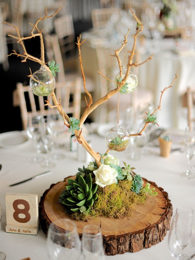 Arriba 105+ Foto centro de mesa de madera con flores Cena hermosa