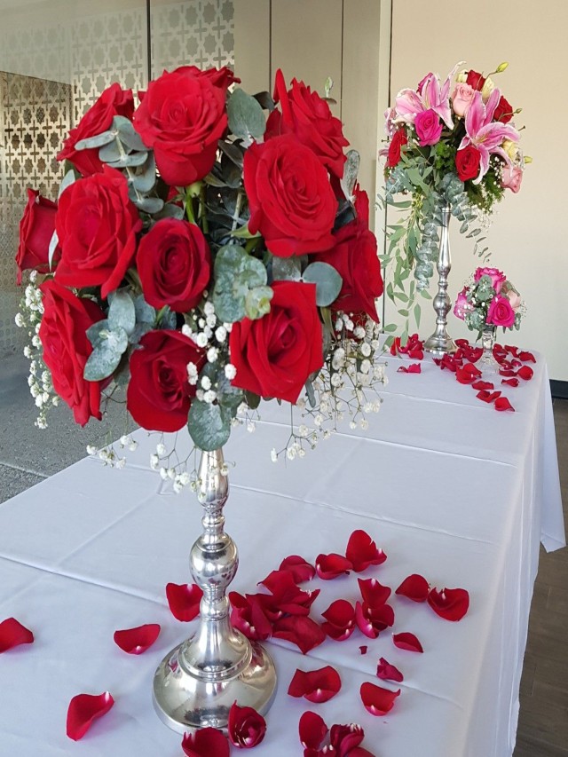 Lista 90+ Foto centros de mesa con rosas rojas Lleno