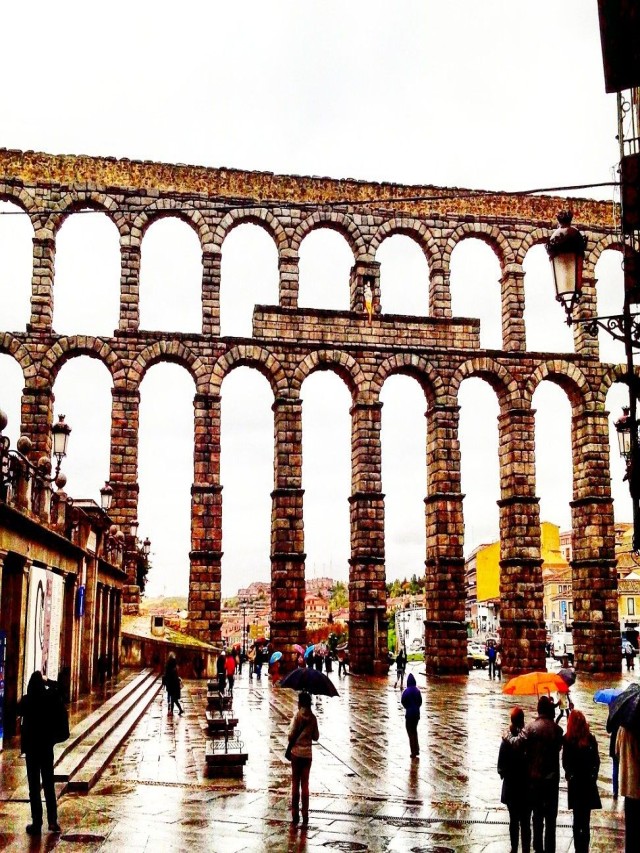 Arriba 93+ Foto ciudad de españa que tiene un acueducto romano El último