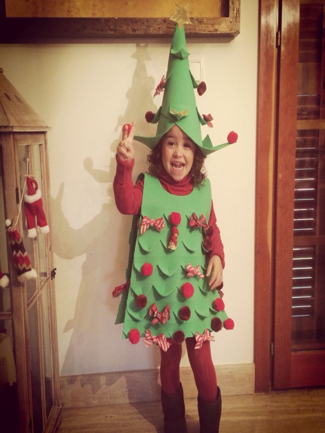 Sintético 103+ Foto como hacer disfraz de arbol de navidad para niños Cena hermosa