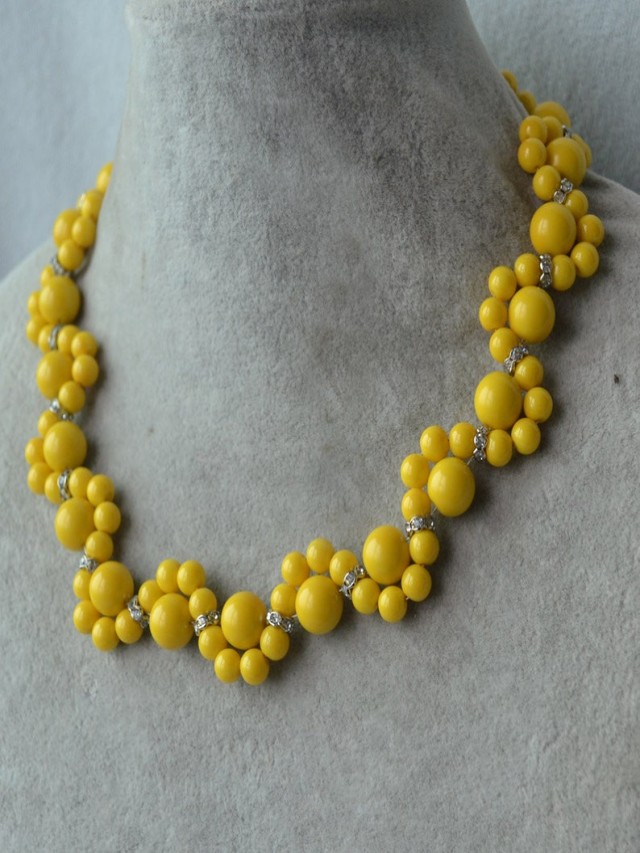 Sintético 102+ Foto como limpiar un collar de perlas que están amarillas Lleno