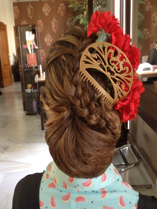 Sintético 94+ Foto como poner la flor de flamenca con el pelo suelto Cena hermosa