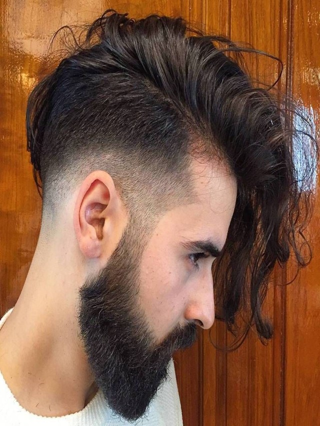 Arriba 93+ Imagen cortes de pelo con chongo para hombre Lleno