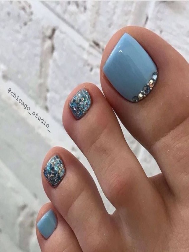 Em geral 99+ Imagen diseño de uñas para pies elegantes con piedras Cena hermosa