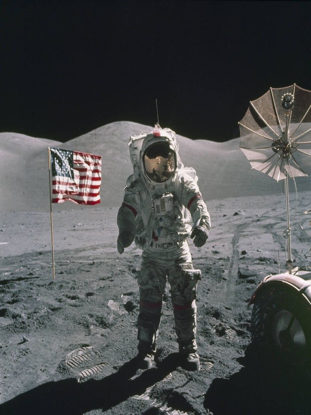 Álbumes 104+ Foto foto del primer hombre en la luna Mirada tensa