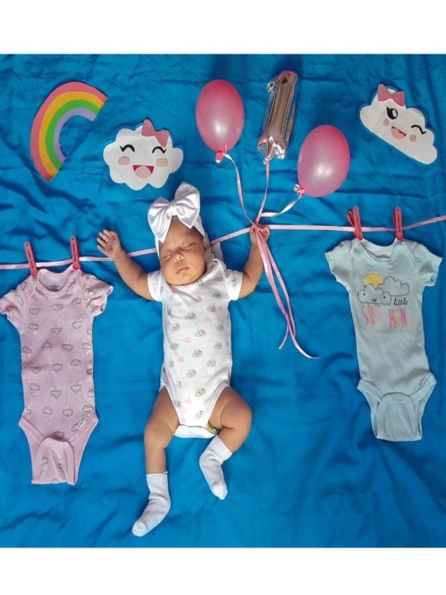 Lista 97+ Foto fotos de bebes con globos de numeros Mirada tensa