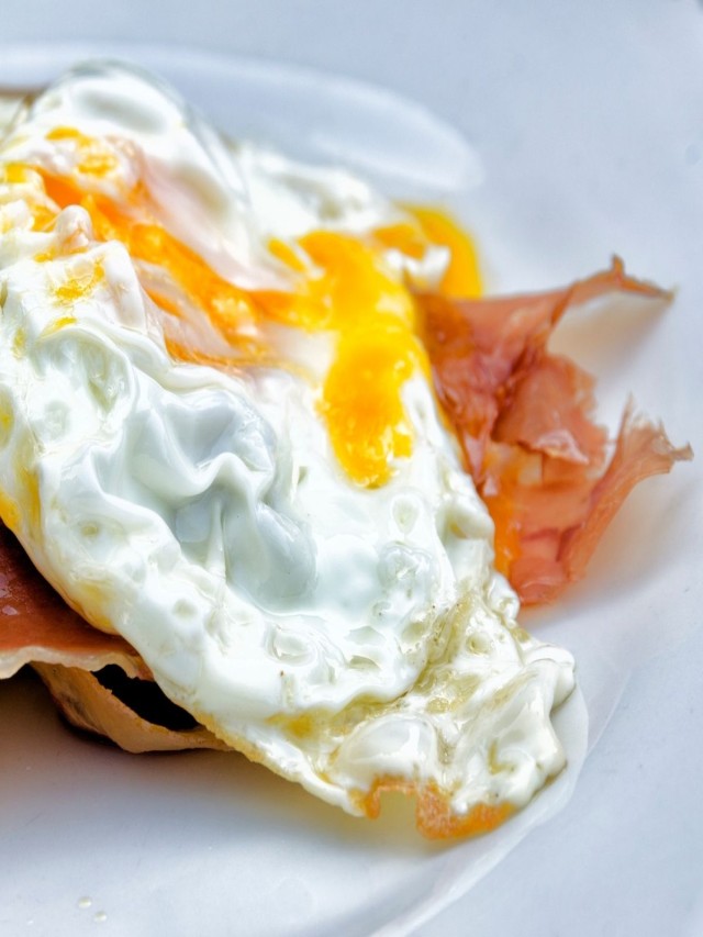 Lista 99+ Foto huevos fritos con jamon te los comes cuando quieras Mirada tensa