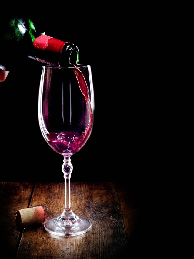 Lista 105+ Foto imagen de una copa de vino Mirada tensa