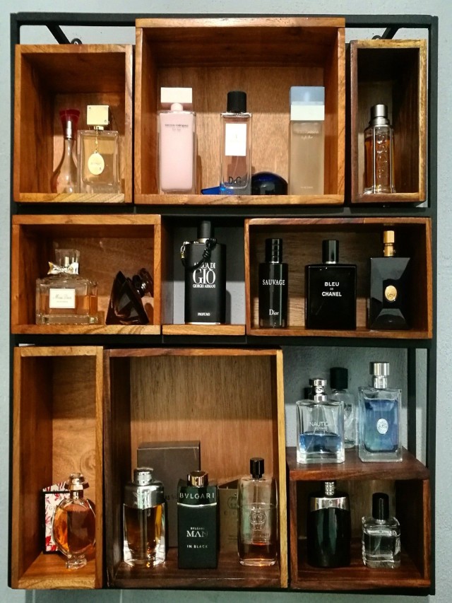 Lista 101+ Foto madera organizador de perfumes y cremas Alta definición completa, 2k, 4k