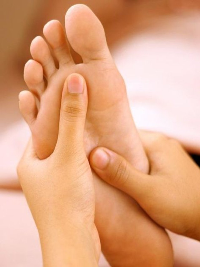 Lista 92+ Foto masaje en los pies para dolor de garganta Lleno