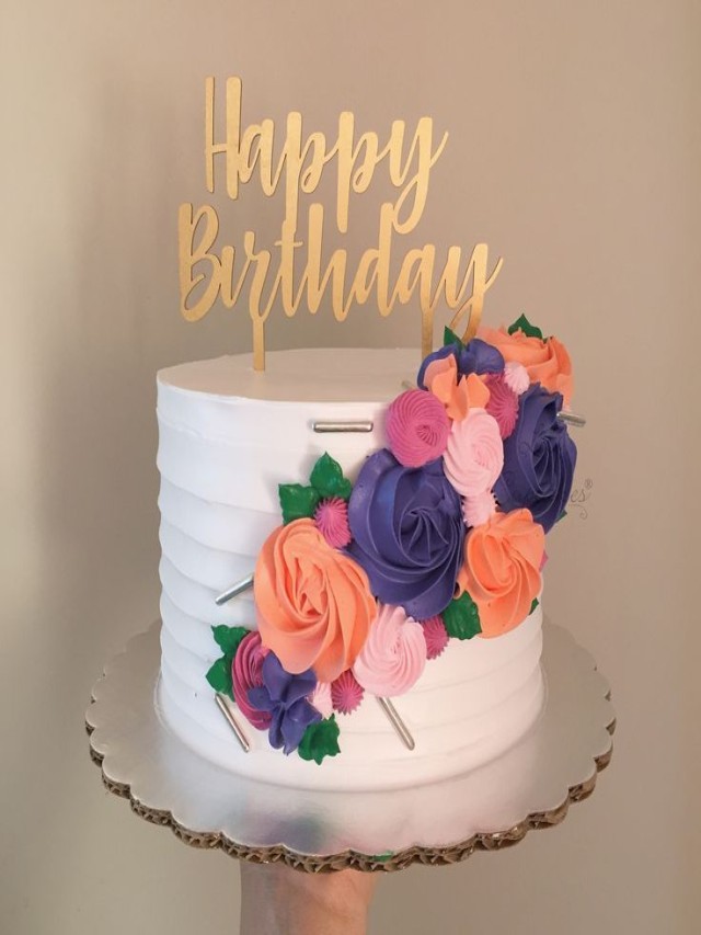 Álbumes 101+ Foto mujer elegante hermoso pastel de cumpleaños Alta definición completa, 2k, 4k