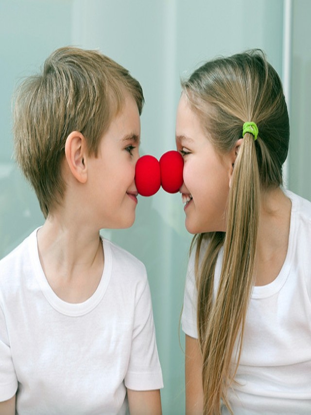 Sintético 98+ Foto niños besandose en la boca como adultos de 10 años El último