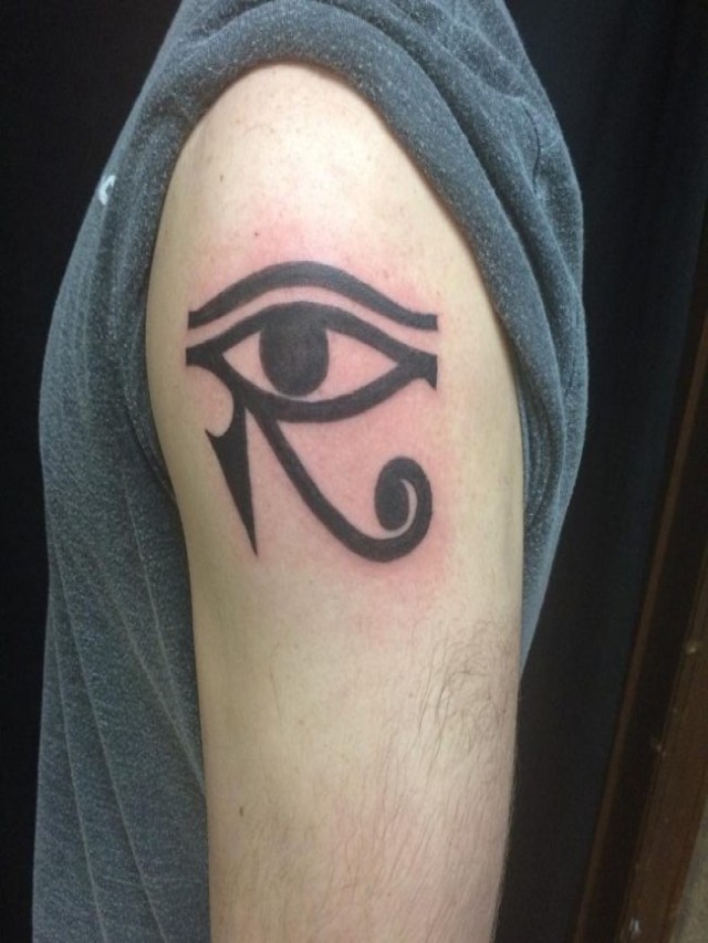 Sintético 94+ Foto ojo de ra y ojo de horus tatuaje Actualizar