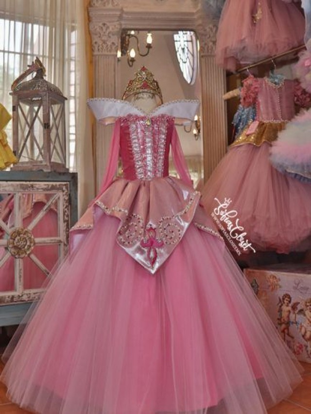 Lista 104+ Foto original vestido de la princesa aurora Mirada tensa