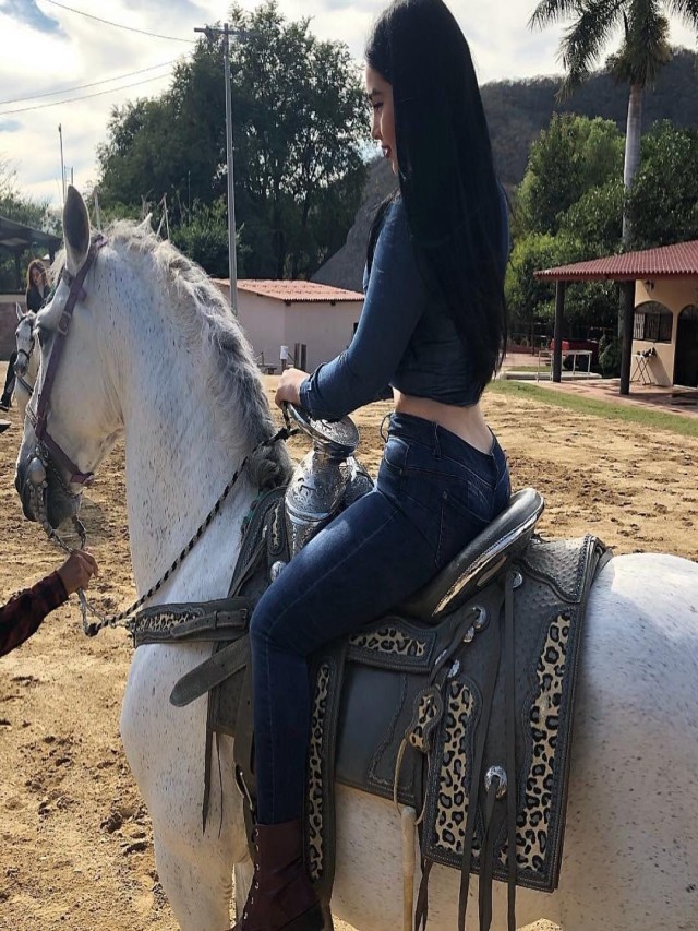 Arriba 100+ Foto outfits para montar a caballo mujer Lleno