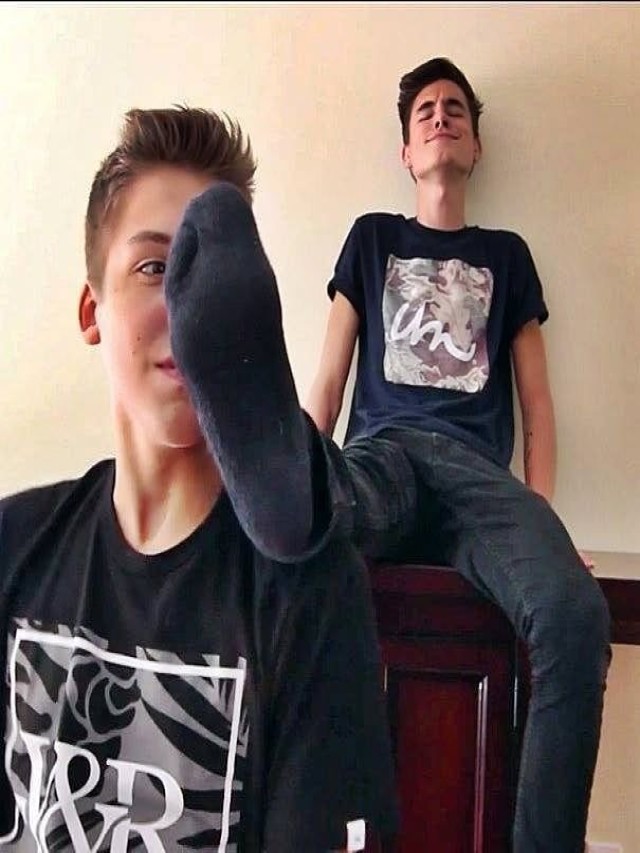 Álbumes 104+ Foto pies de adolescentes de 14 años hombres Actualizar