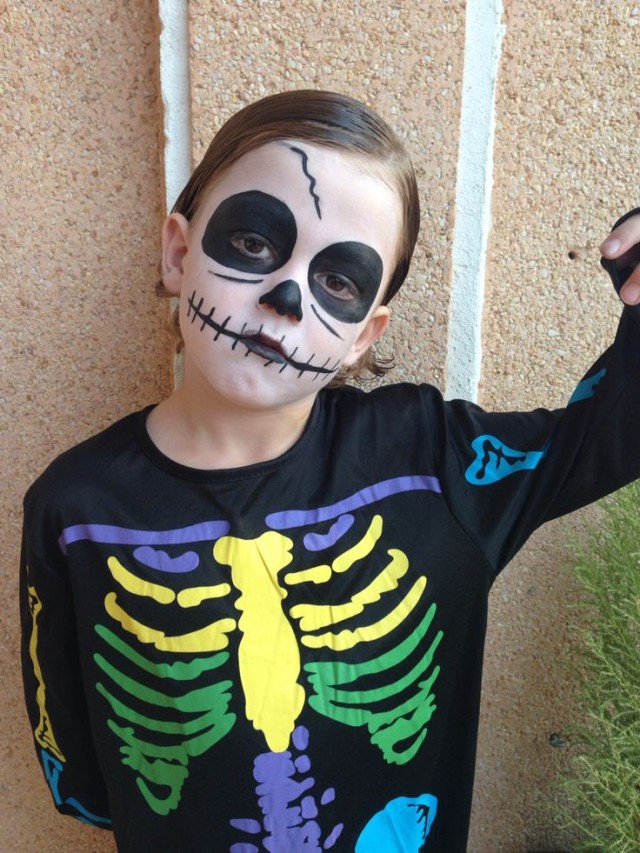 Lista 97+ Imagen pintar cara de esqueleto para niños El último