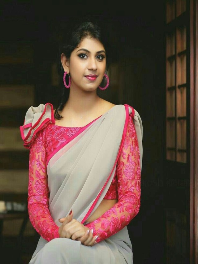 Lista 96+ Imagen plain cotton saree with contrast blouse Cena hermosa