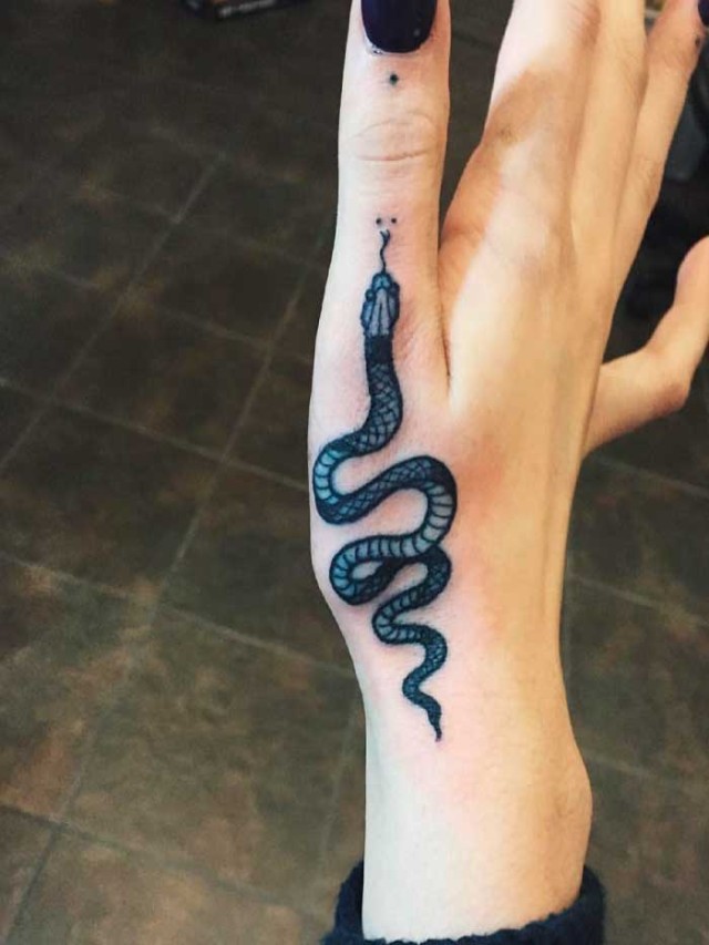 Lista 103+ Foto significado de tatuaje de serpiente en la mano Alta definición completa, 2k, 4k