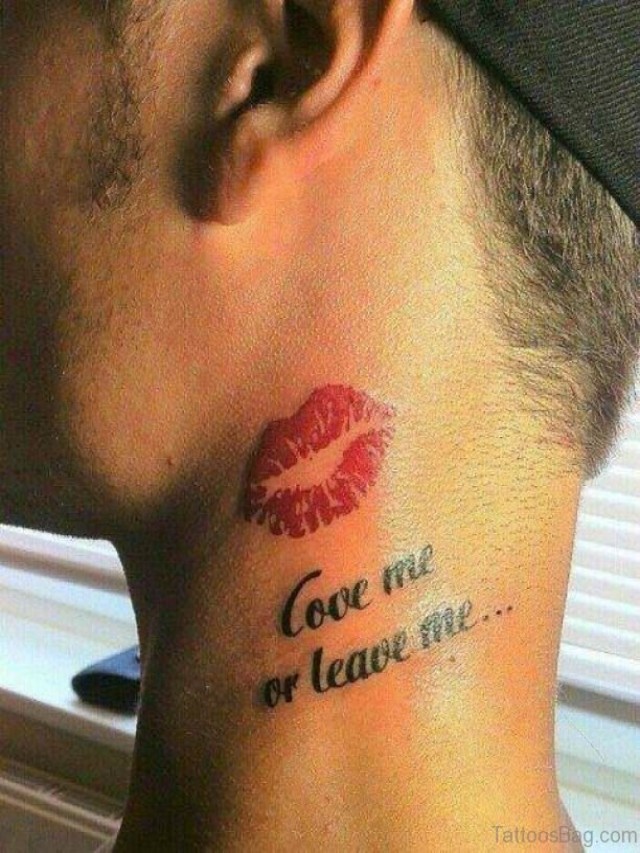 Arriba 96+ Foto tatto de beso en el cuello Lleno