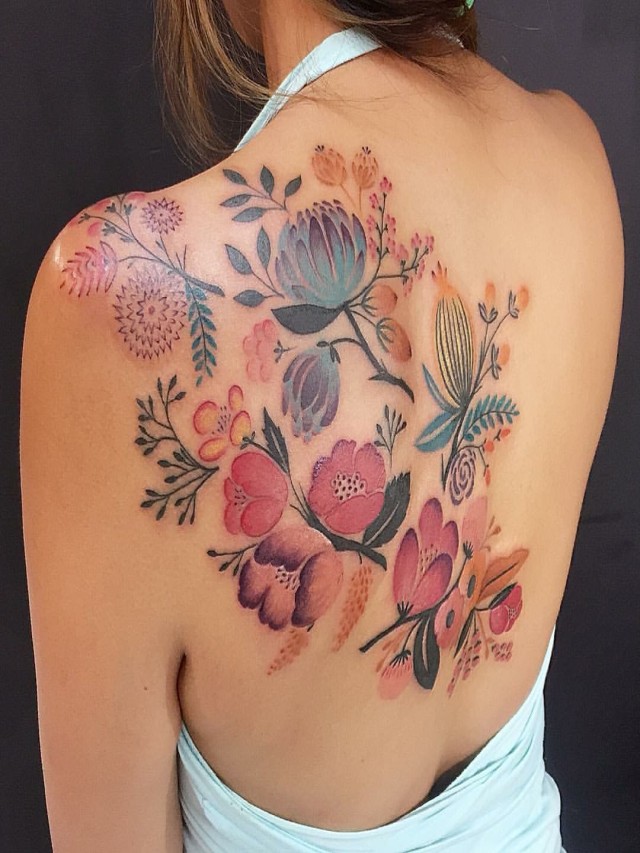 Álbumes 95+ Foto tattoo de flor en la espalda Alta definición completa, 2k, 4k