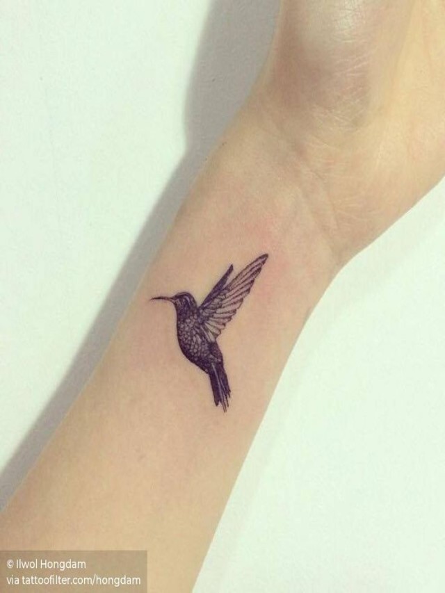 Sintético 102+ Foto tatuaje de colibri en la mano Cena hermosa