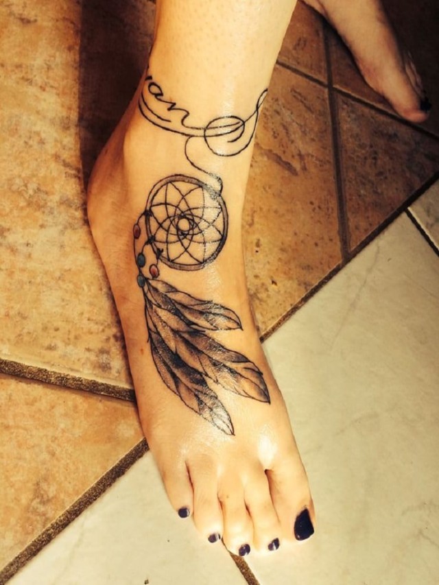 Lista 104+ Foto tatuaje de pluma en el pie El último