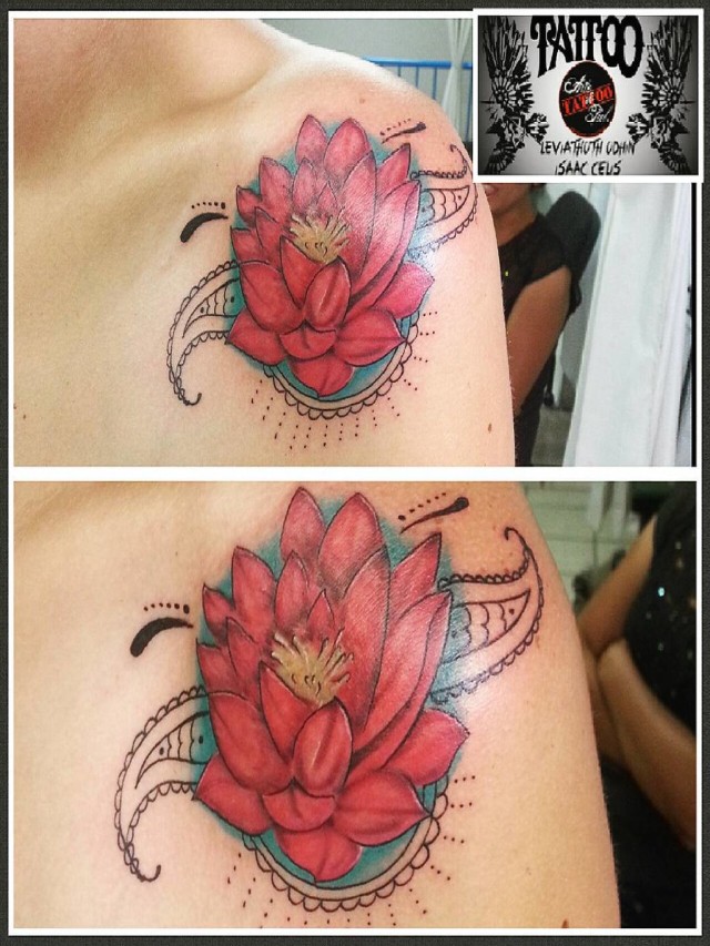 Lista 90+ Imagen tatuajes de flor de loto en el hombro para mujeres Lleno