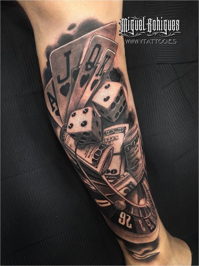 Em geral 98+ Imagen tatuajes de juegos de azar en el brazo Cena hermosa