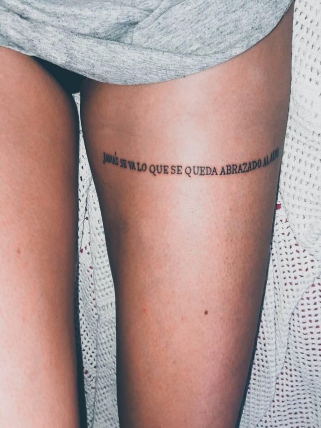 Arriba 97+ Foto tatuajes de letras en las piernas Lleno
