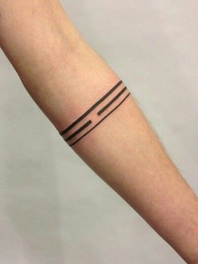 Lista 93+ Foto tatuajes de líneas en el brazo para hombres significado Mirada tensa