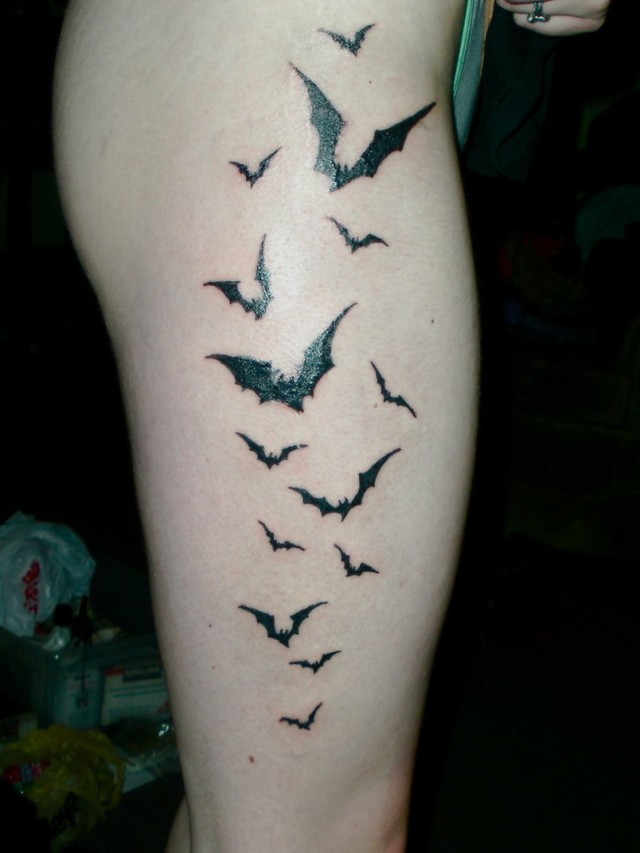 Arriba 92+ Foto tatuajes de murciélagos en el brazo Lleno