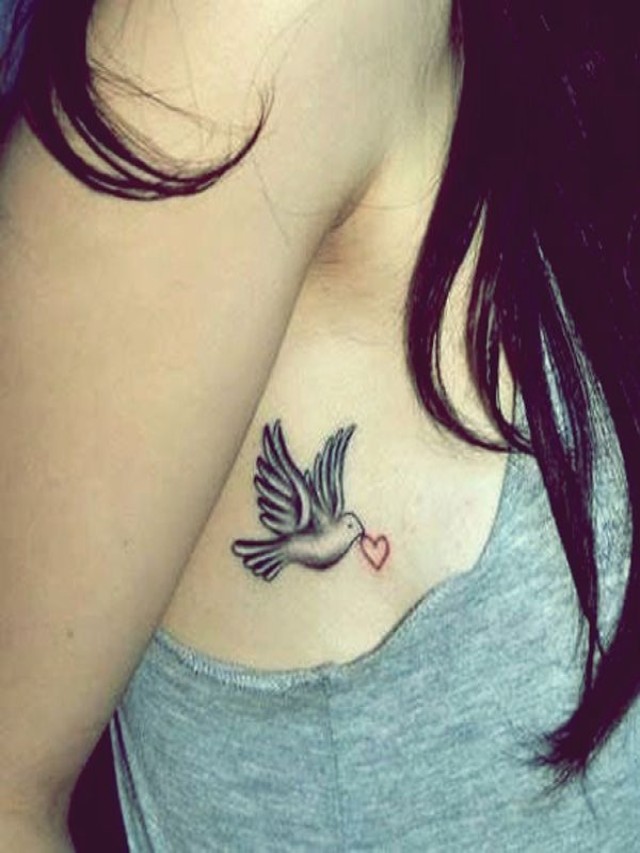 Lista 94+ Foto tatuajes de palomas en el pecho para mujeres Lleno