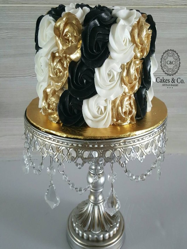 Lista 98+ Foto tortas de color negro y dorado El último