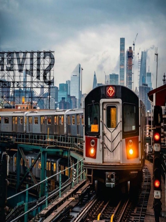 Arriba 93+ Foto tren de new york a boston Mirada tensa