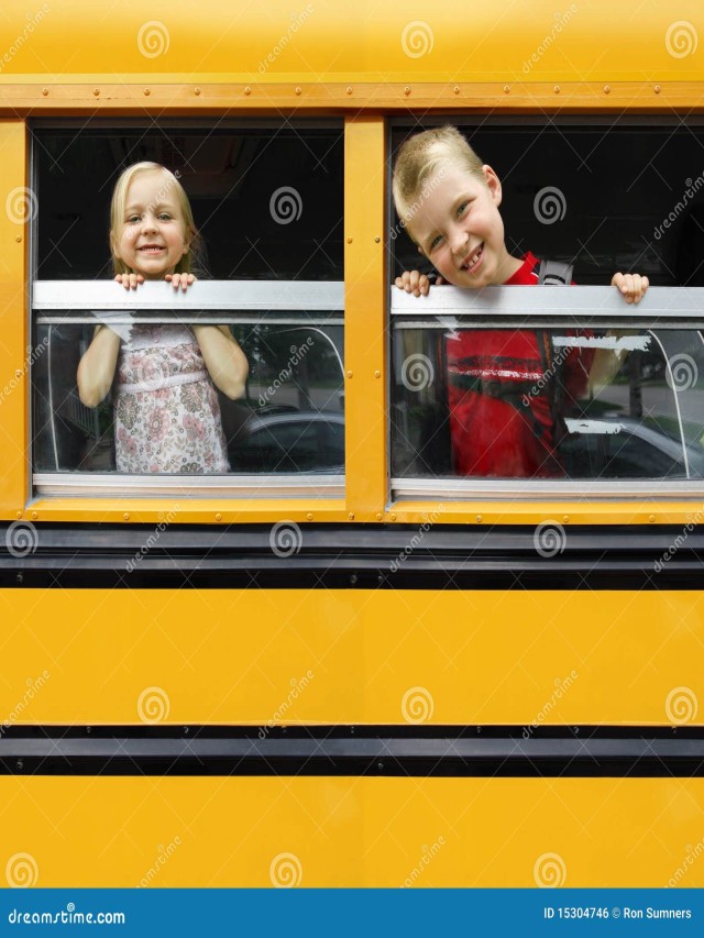 Lista 101+ Foto video del niño en el autobus Actualizar
